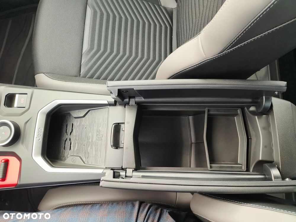 Jeep Compass 73.7kWh Altitude FWD - 23