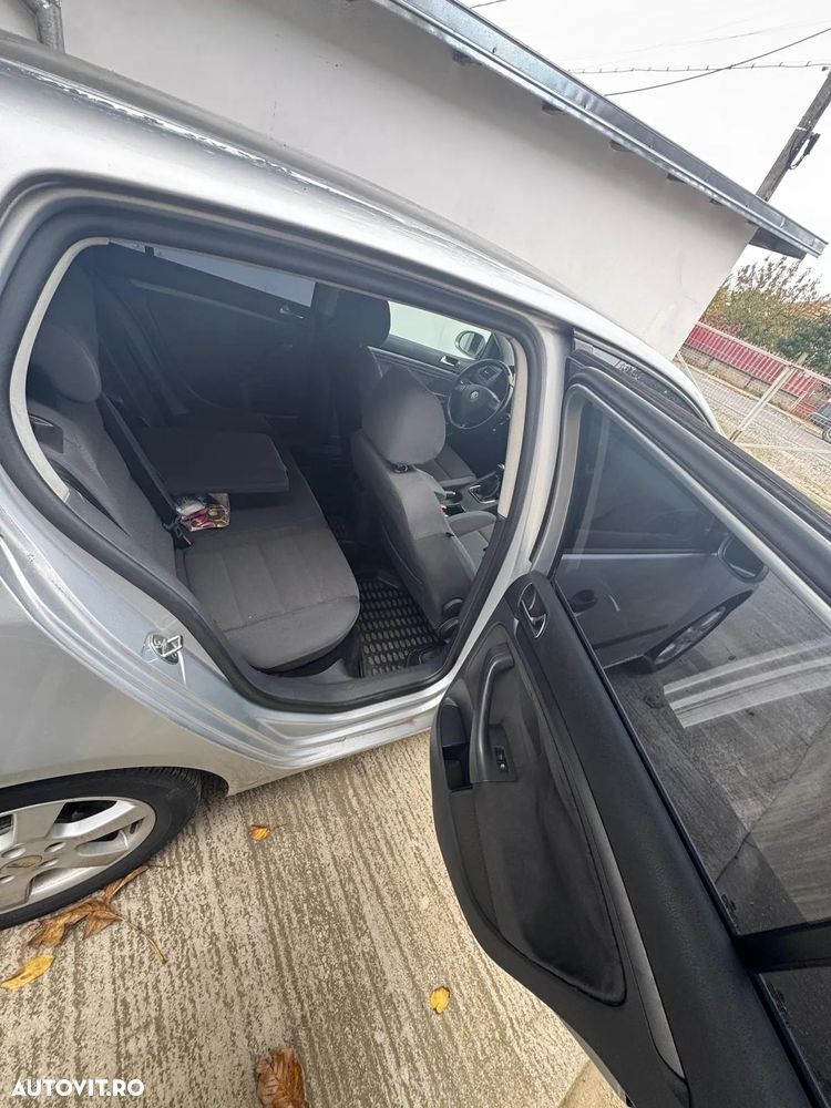 Volkswagen Golf - 12