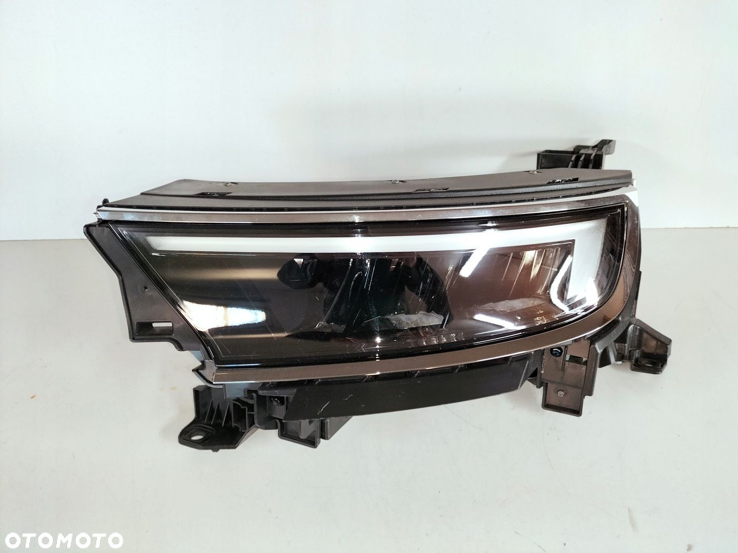 Lampa przednia lewa OPEL MOKKA II B 20- LED - 1
