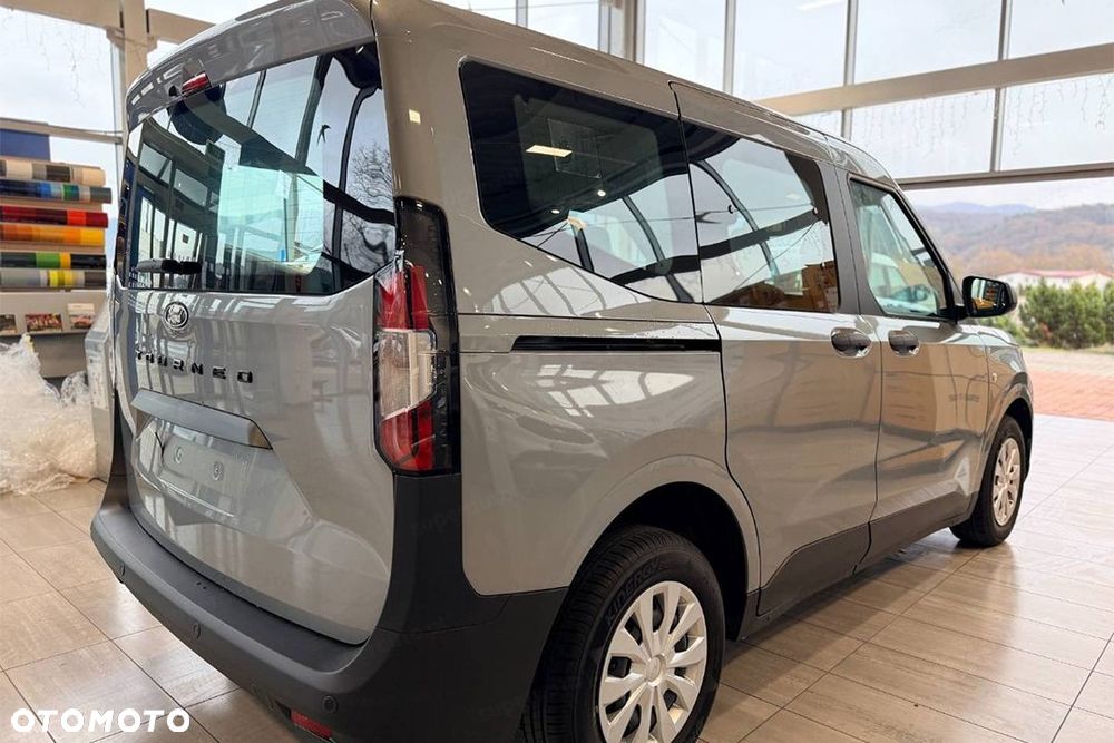 Ford Tourneo Courier - 9