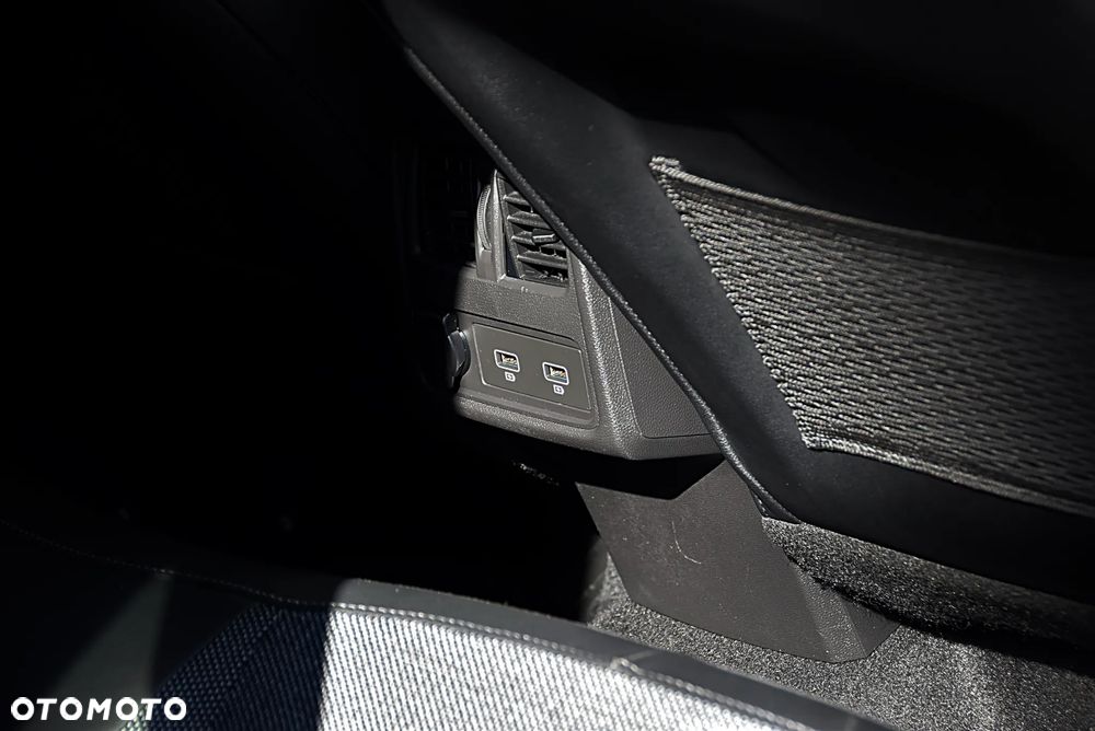 Renault Captur 1.6 E-TECH Full Hybrid 145 Techno - 25