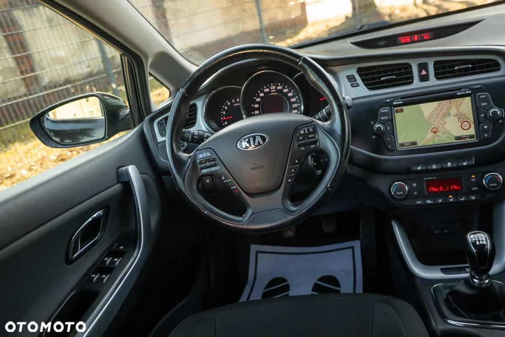 Kia Ceed 1.6 CRDi 128 97g Edition 7 - 33