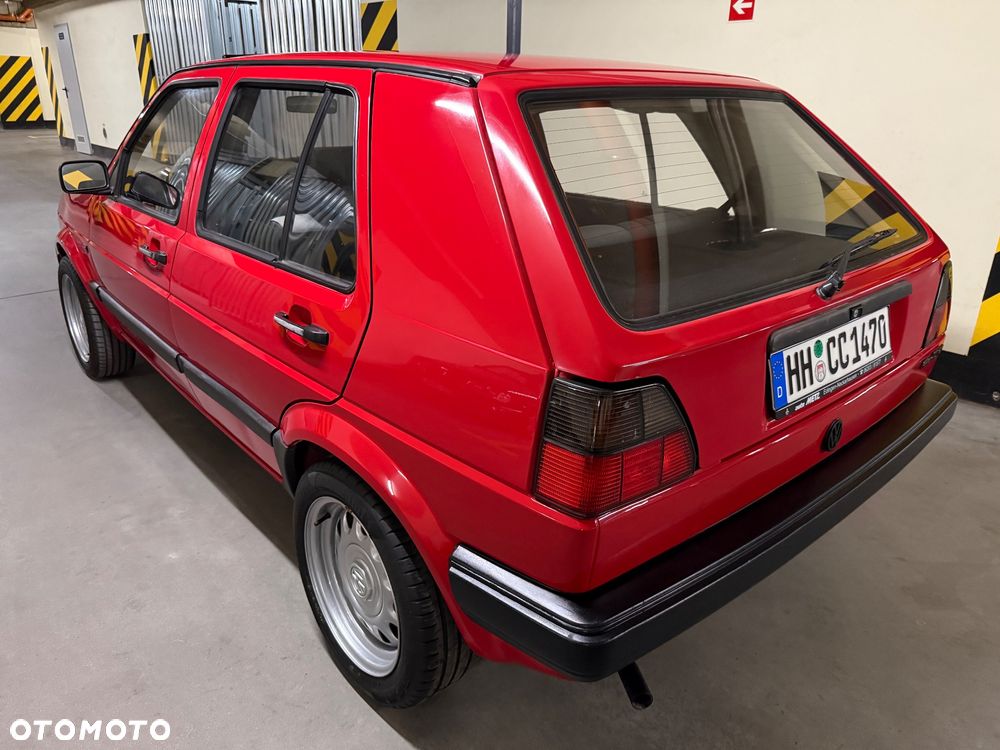 Volkswagen Golf - 17