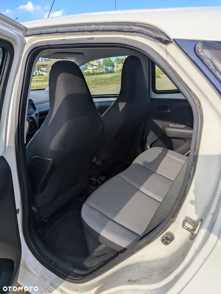 Toyota Aygo x-play - 10