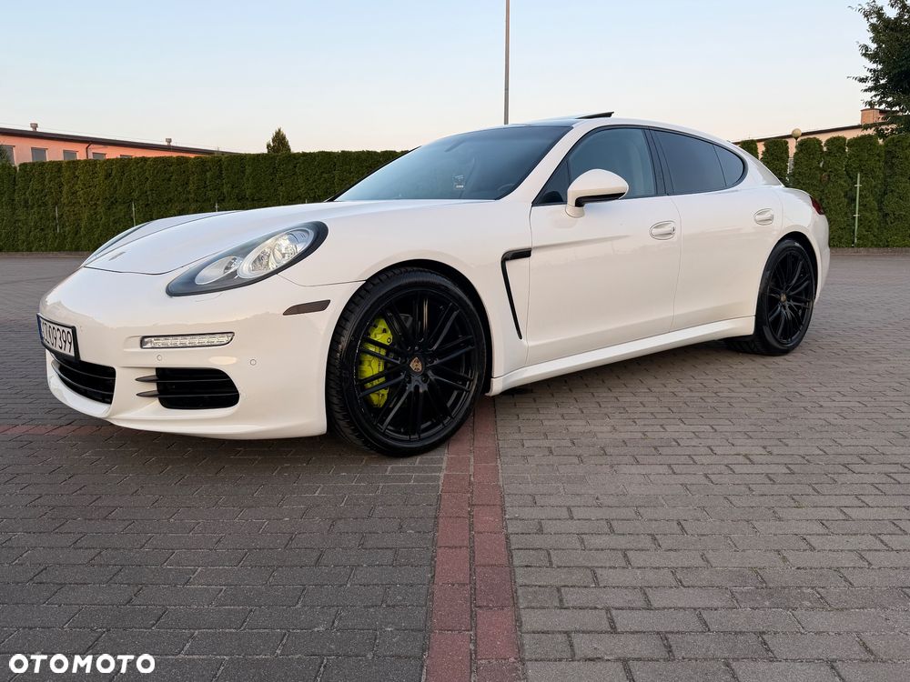 Porsche Panamera 4 Edition - 30