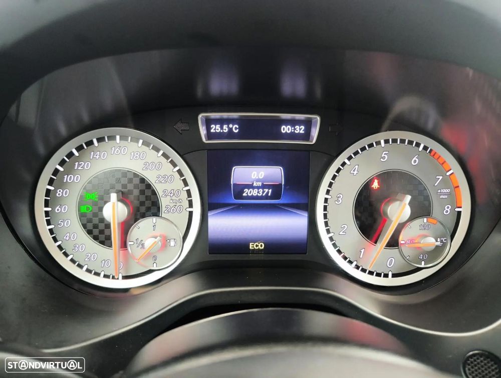 Mercedes-Benz A 180 (BlueEFFICIENCY) AMG Sport - 40