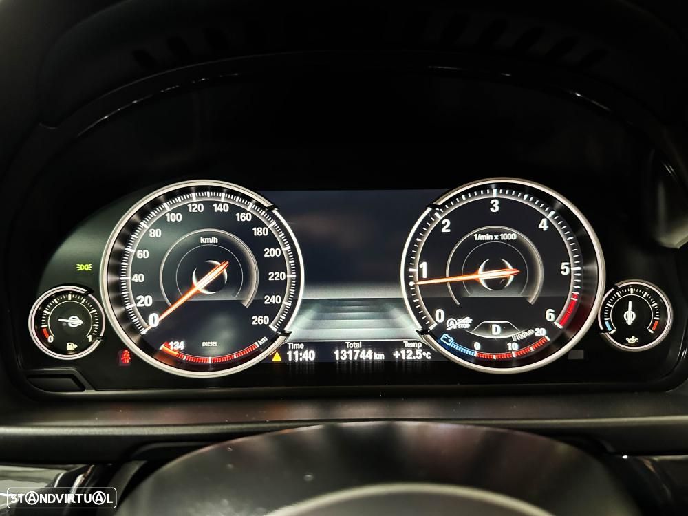 BMW 520 d Pack Desportivo M Auto - 53