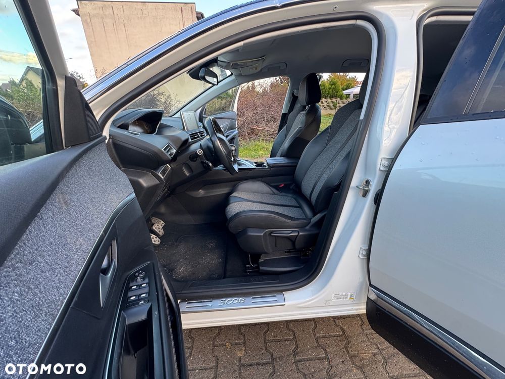 Peugeot 3008 PureTech 130 Stop & Start GPF Allure - 16