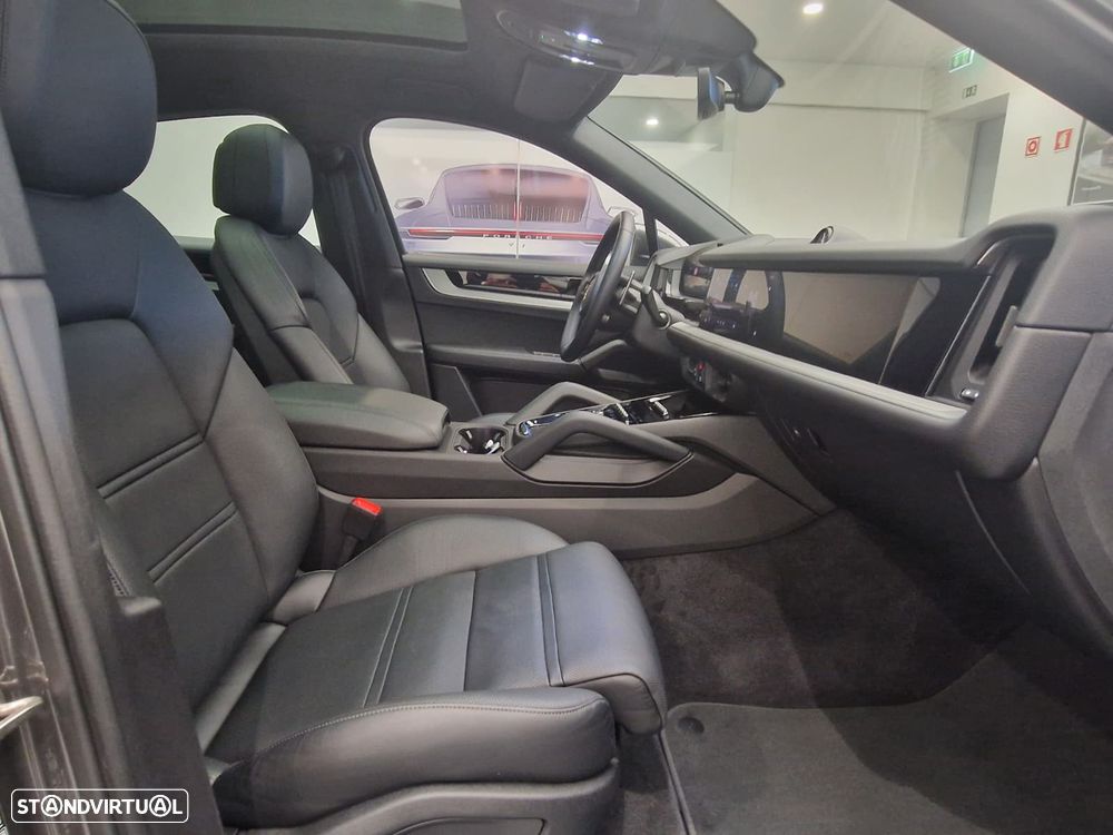 Porsche Cayenne Coupé E-Hybrid - 18