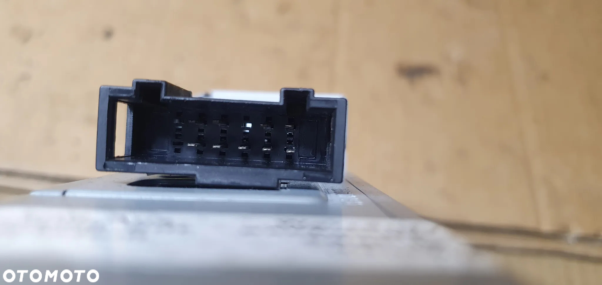 Zmieniarka płyt CD Audi A4 B7 8E0035111D - 7