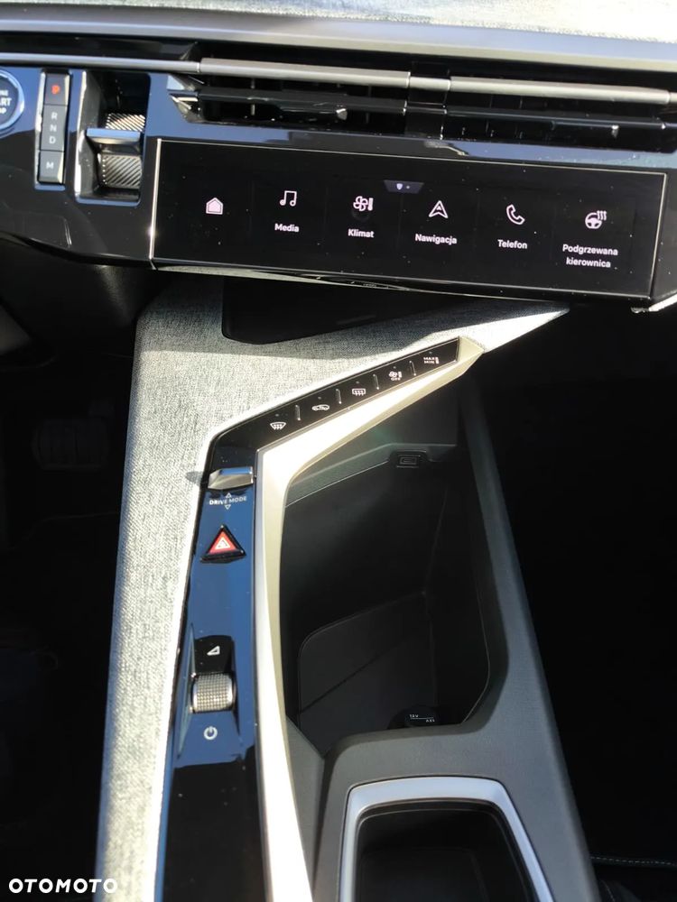 Peugeot 3008 1.2 PureTech mHEV Allure e-DCS6 - 25