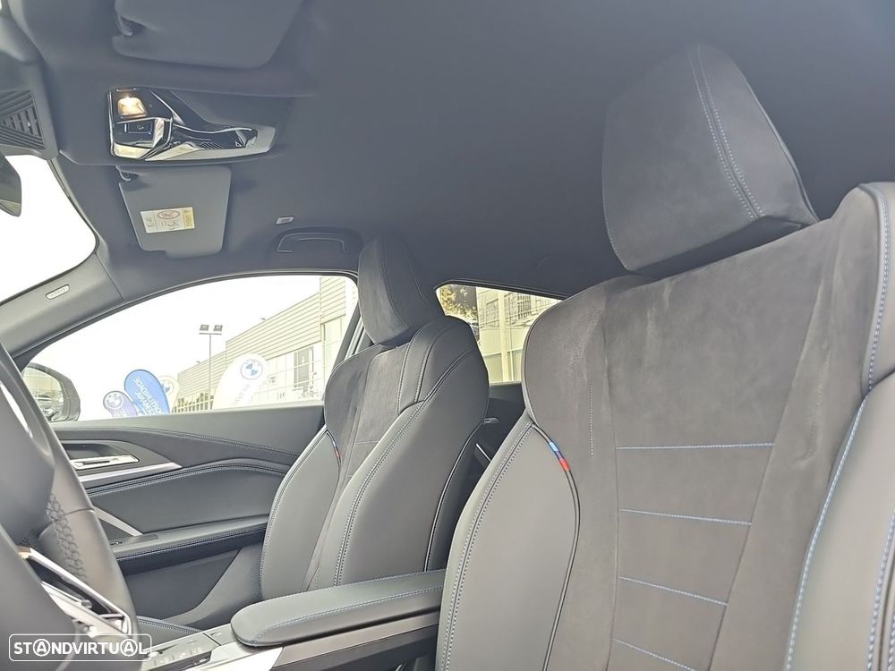 BMW iX2 eDrive20 - 16