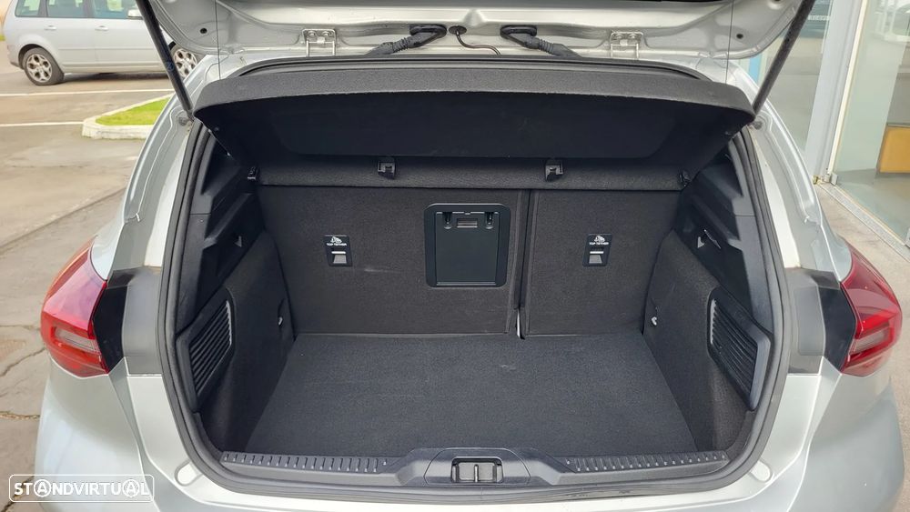 Ford Focus 1.0 EcoBoost MHEV ST-Line X - 9