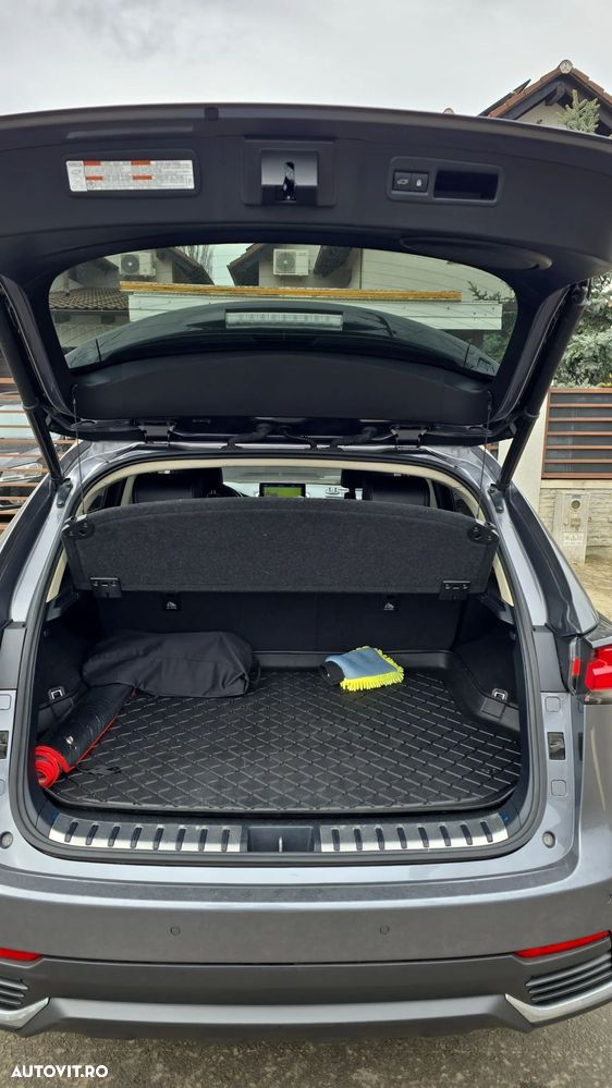 Lexus Seria NX - 12
