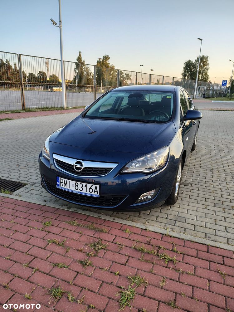 Opel Astra 1.6 Turbo - 1