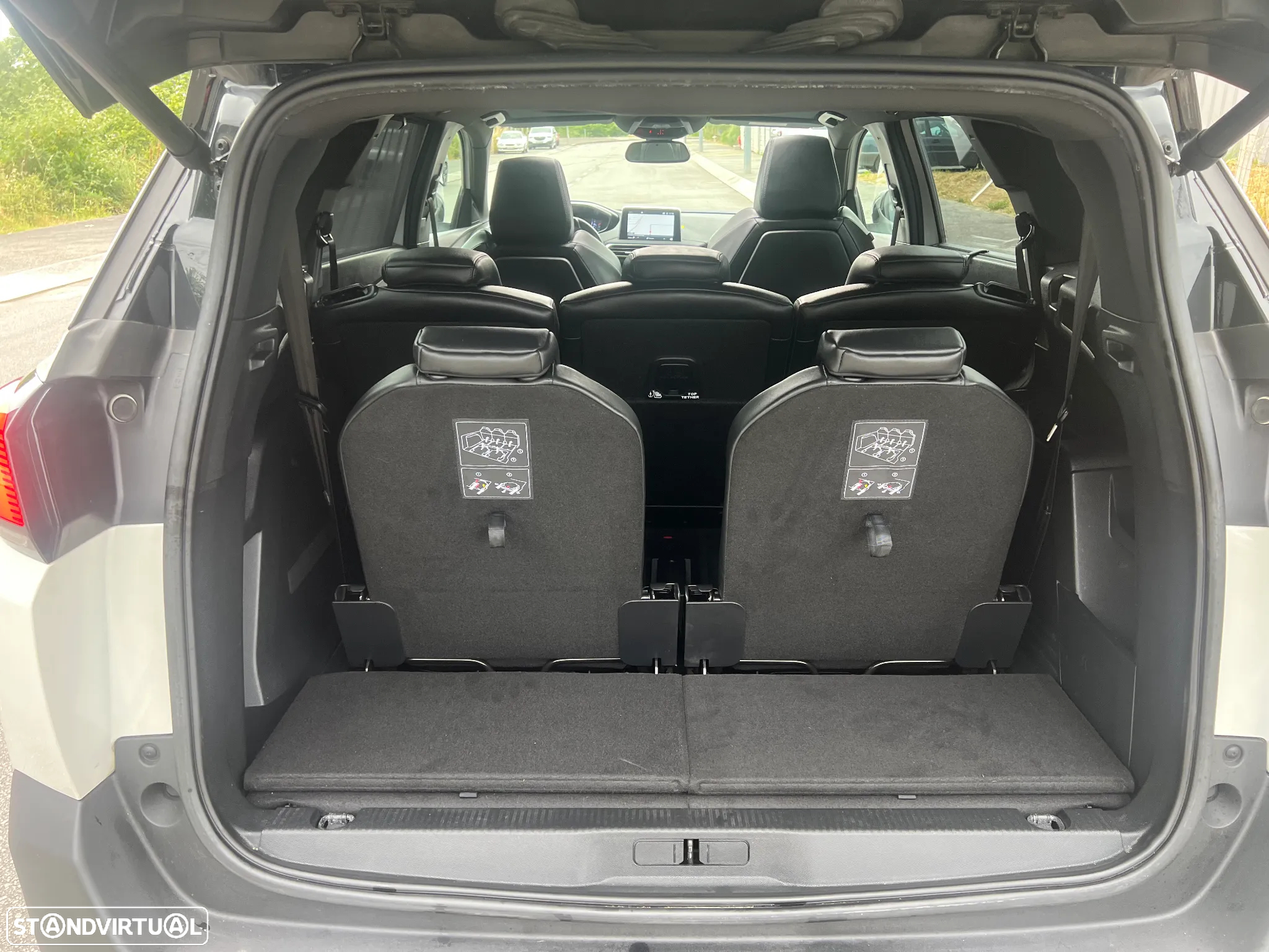 Peugeot 5008 1.5 BlueHDi GT Line J19 EAT8 - 33