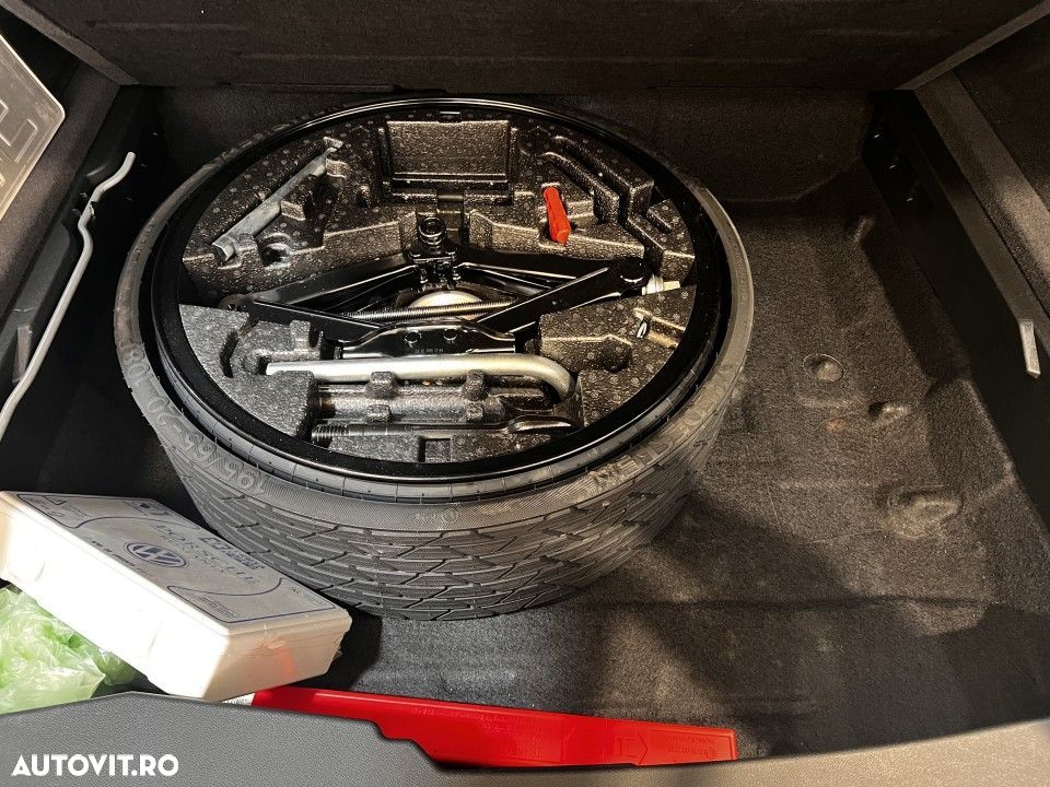 Volkswagen Touareg - 32