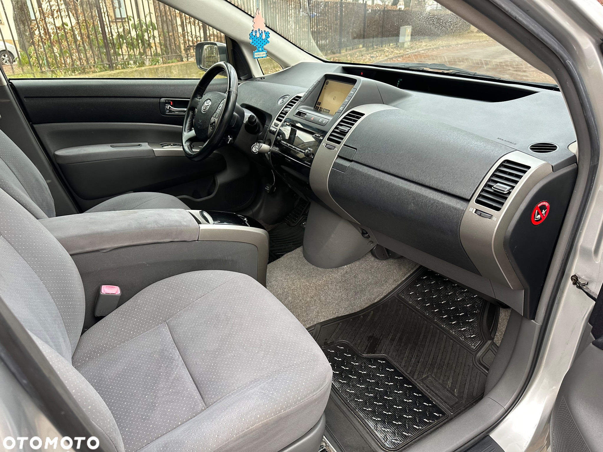 Toyota Prius (Hybrid) - 21