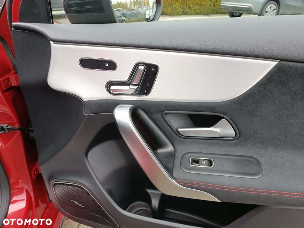 Mercedes-Benz Klasa A 45 S AMG 4-Matic 8G-DCT - 39