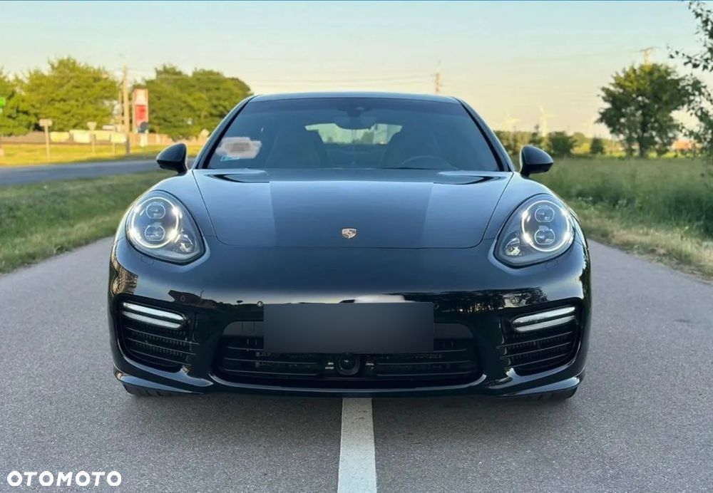 Porsche Panamera Turbo - 18