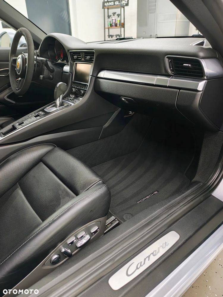 Porsche 911 Carrera PDK - 13