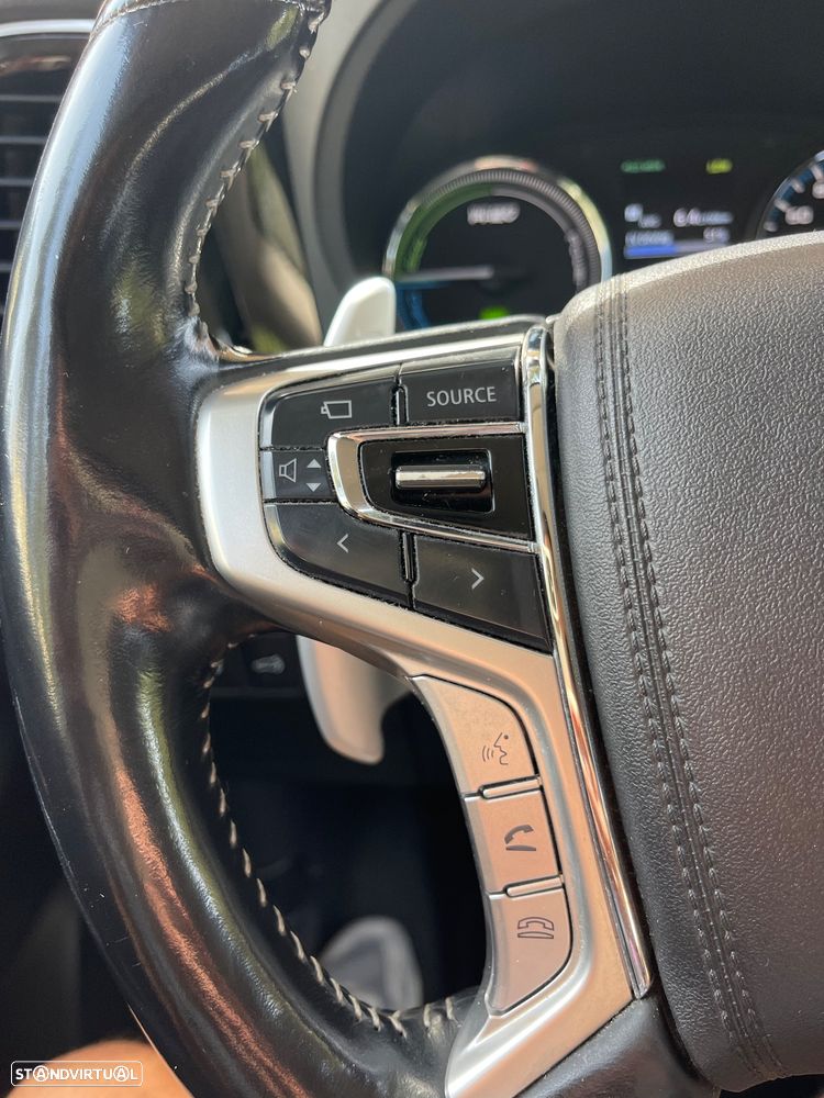 Mitsubishi Outlander - 11