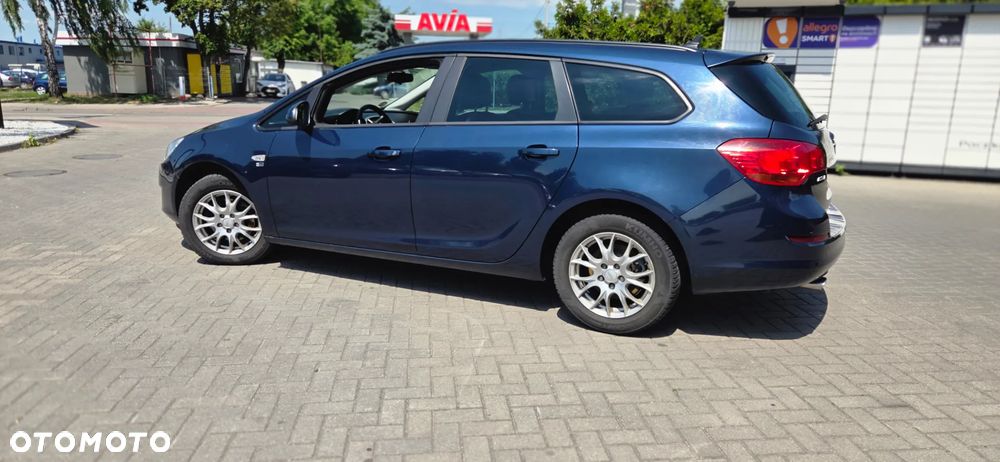 Opel Astra 1.6 Turbo 150 Jahre - 9