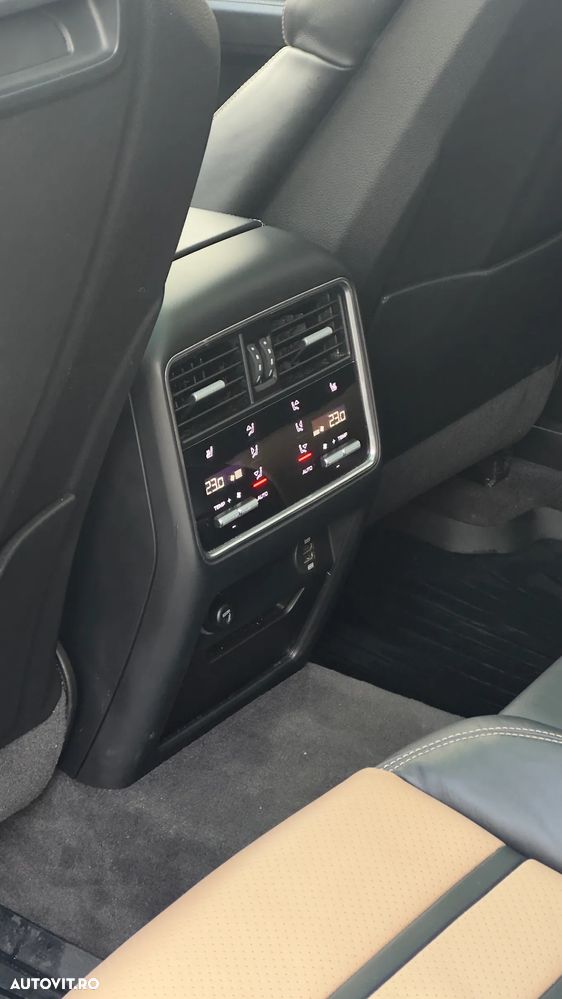 Porsche Cayenne S - 4