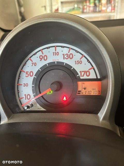 Toyota Aygo 1.0 VVT-i Sol EU5 - 19