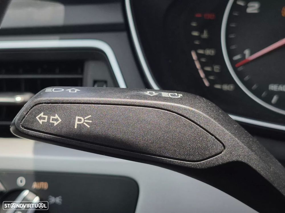 Audi A4 2.0 TDI Advance - 14