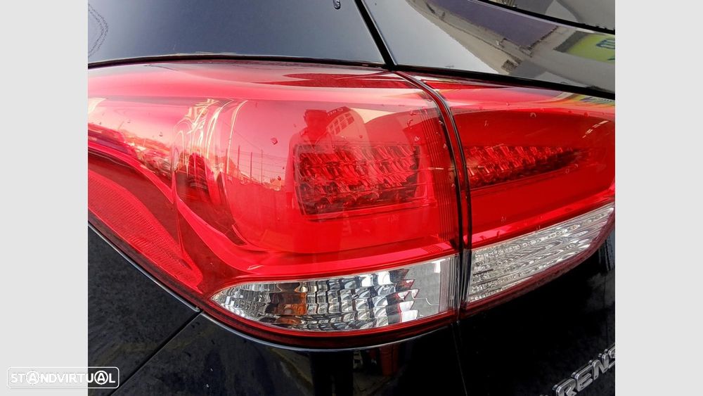 Kia Carens 1.7 CRDi ISG EX - 10