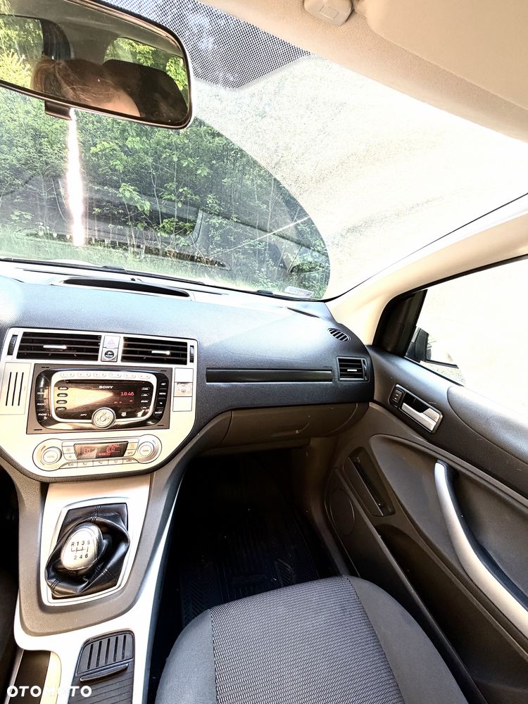 Ford Kuga - 5