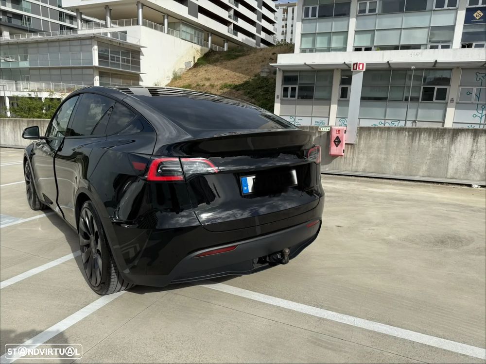 Tesla Model Y Performance Dual Motor AWD - 3