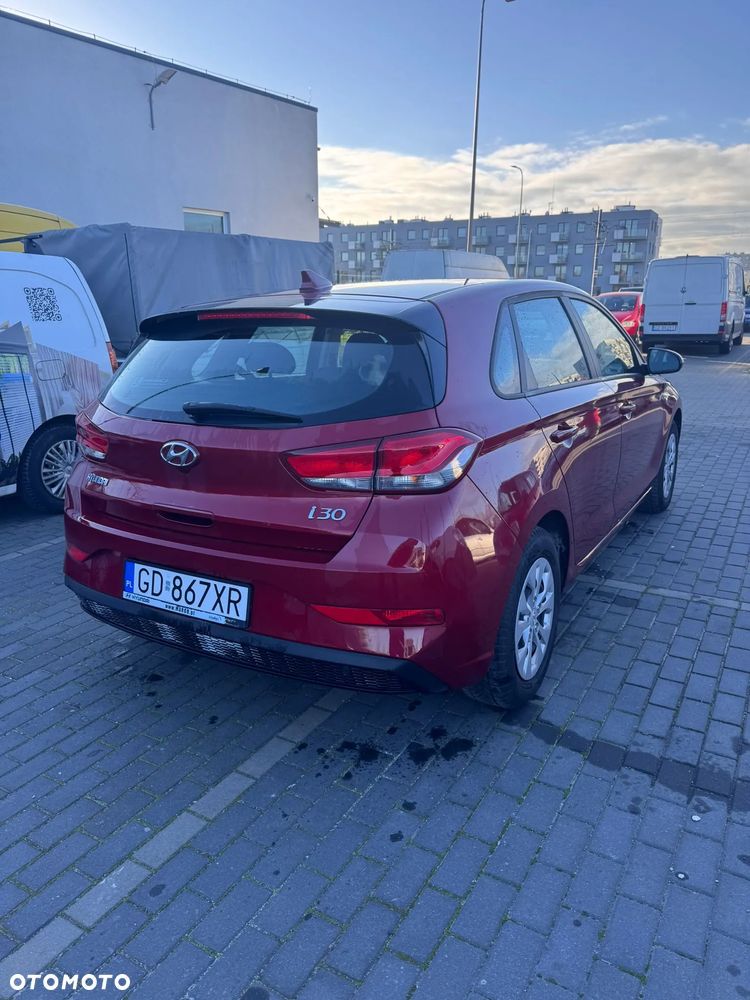 Hyundai i30 1.5 DPI Classic + - 9