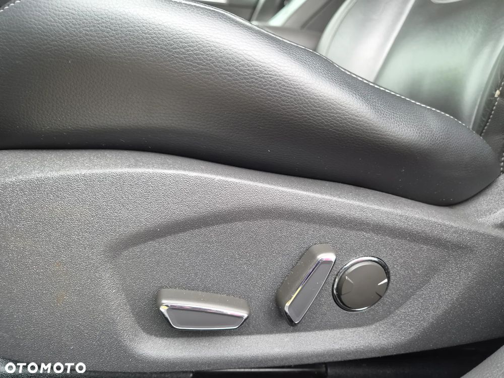 Ford Mondeo 2.0 TDCi STart-Stopp PowerShift-Aut ST-Line - 23