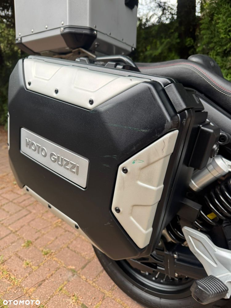 Moto Guzzi V85 - 7