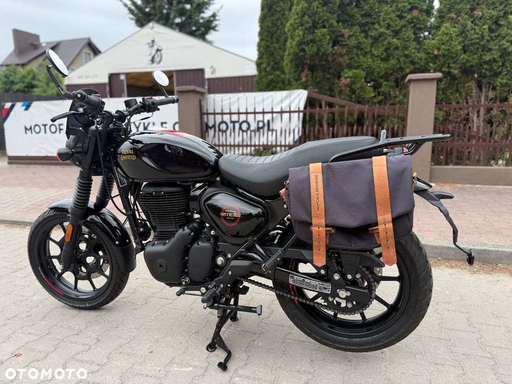 Royal Enfield HNTR - 19