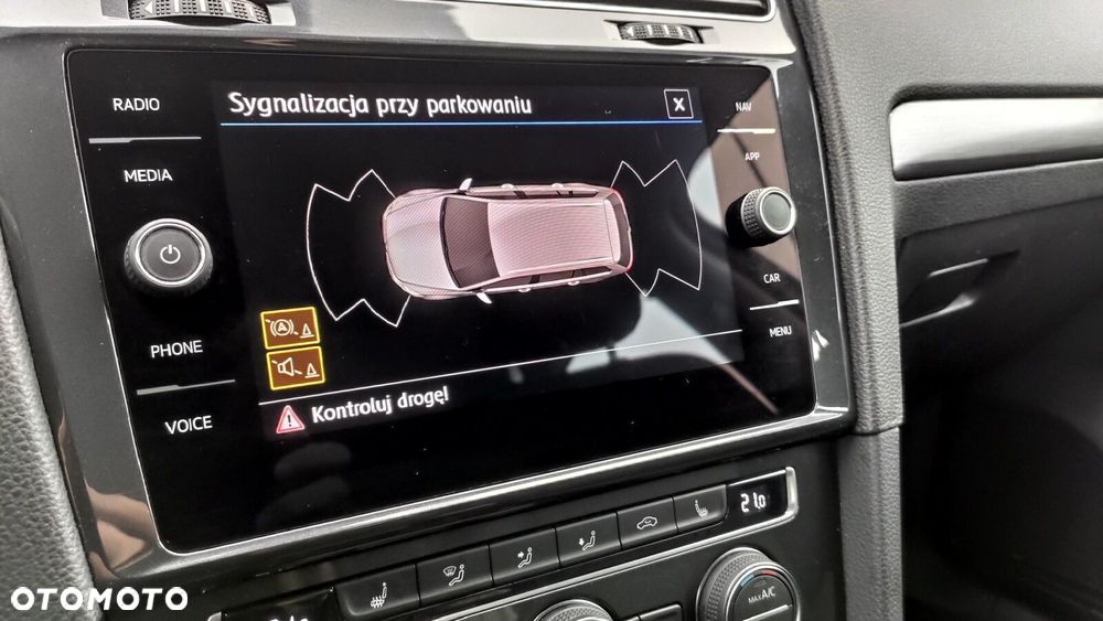 Volkswagen Golf - 14