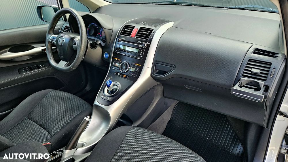 Toyota Auris - 17