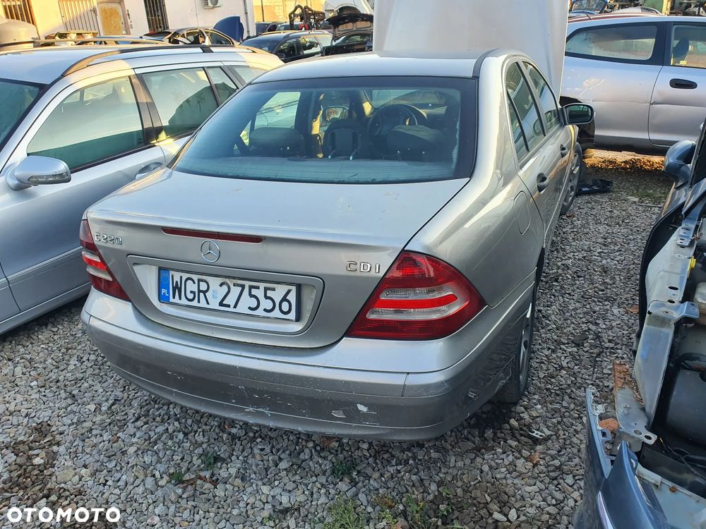 mercedes w203 723 maska zderzak lampa grill błotnik drzwi zbiornik paliwa szyba lusterko - 3