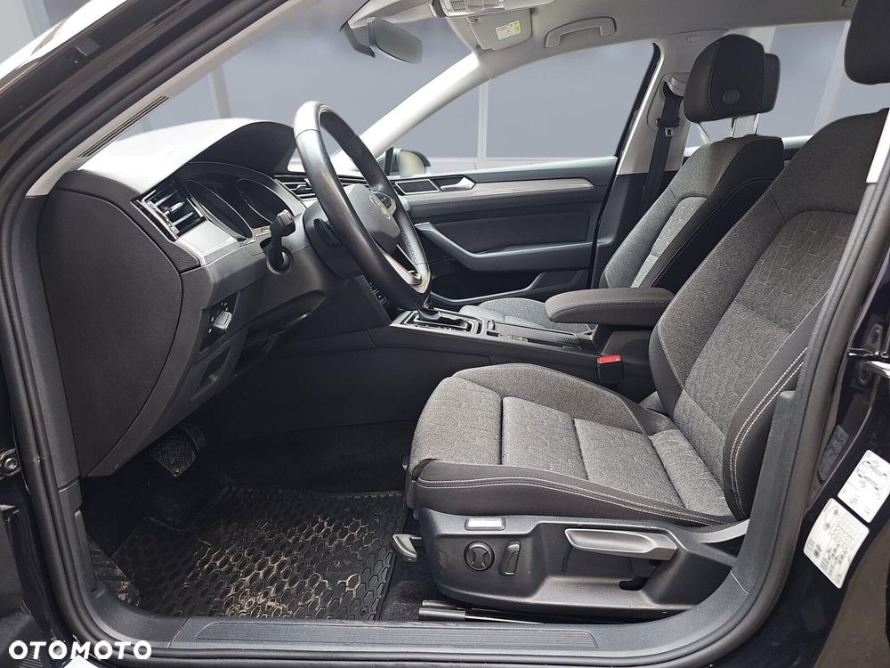 Volkswagen Passat Variant 1.5 TSI EVO Business DSG - 9