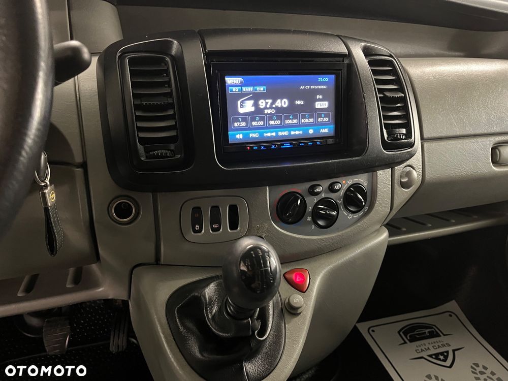 Opel Vivaro - 12
