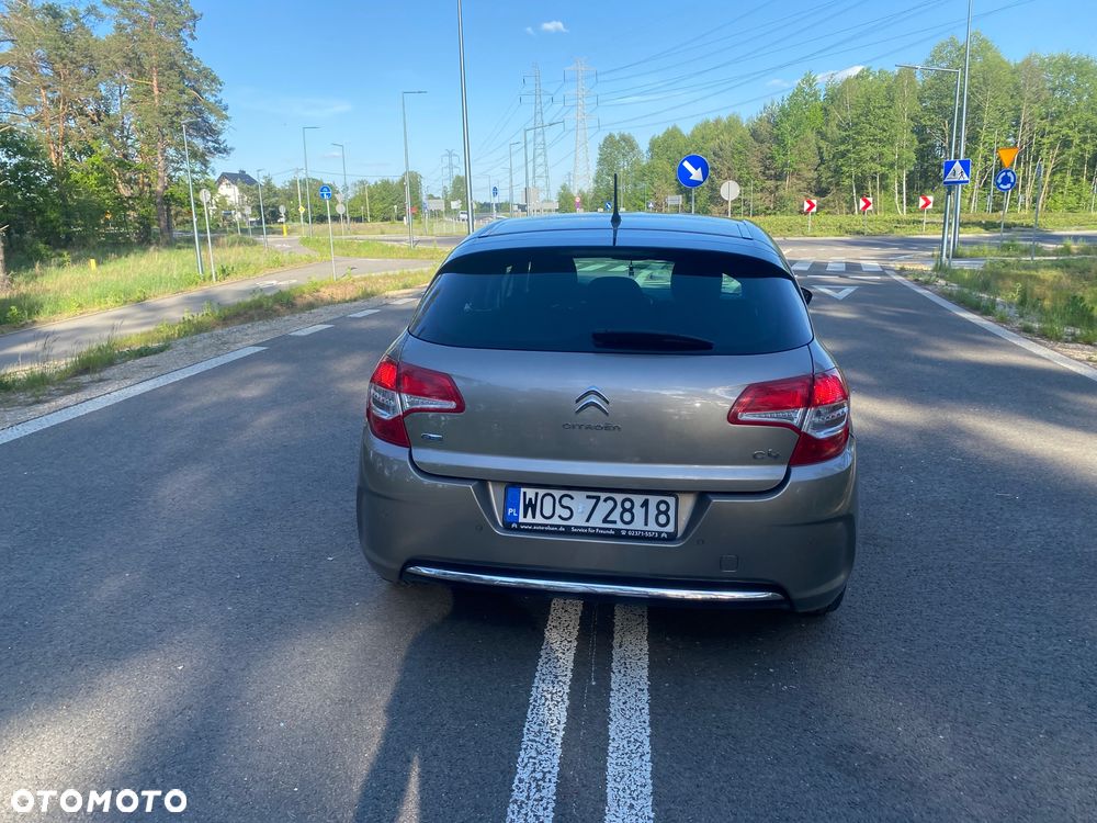 Citroën C4 HDi 115 Exclusive - 8