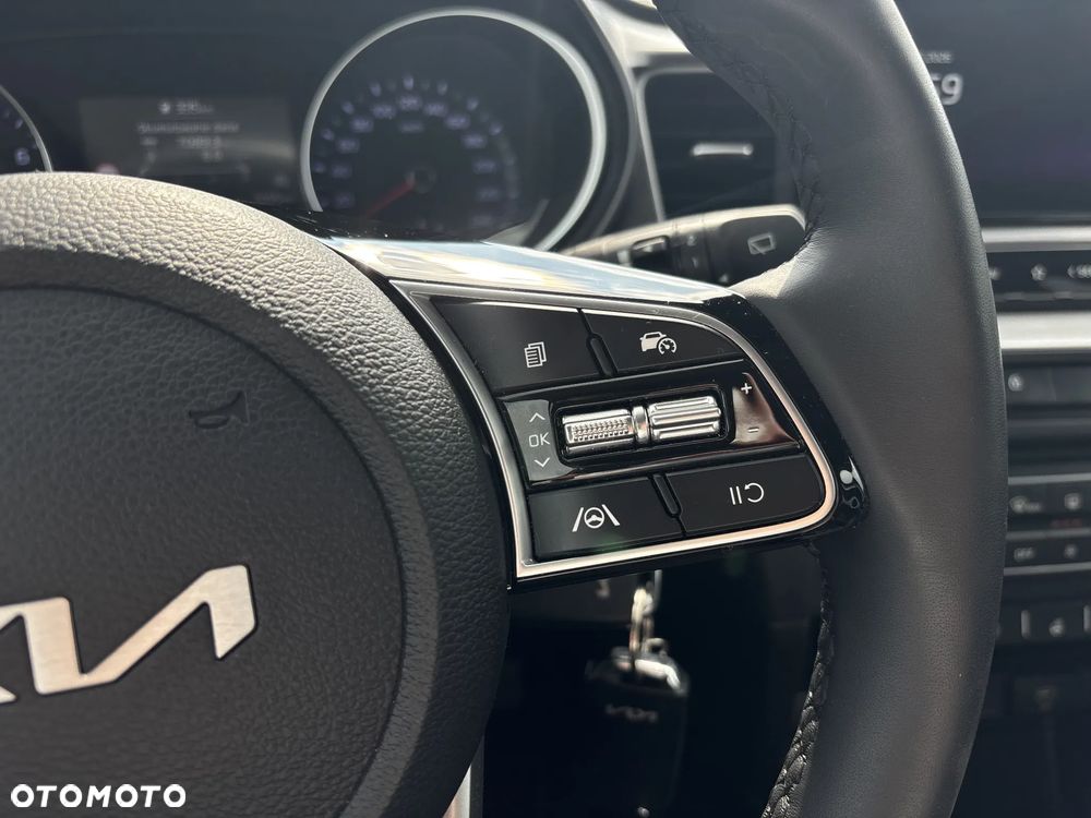 Kia XCeed 1.5 T-GDI M - 13