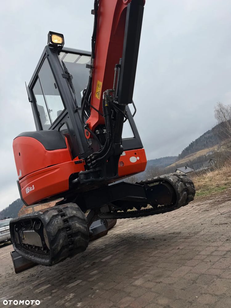 Kubota U35. koparka 3,7 tony. 2016 rok. 2000 mtg! Łyżka skarpowa Hydraulicznie uchylna. 3sekcje Hydrauliczne. zamki na tłokach. Jak nówka sztuka. Zadbana zero zużycia. Z gospodarstwa Norweskiego. Zmiana łyżek Hydrauliczna. LENHOFF. Zero luzów wycieków. Szybka wolna jazda. Gąski perfekt stan. OKAZJA TANIO - 24