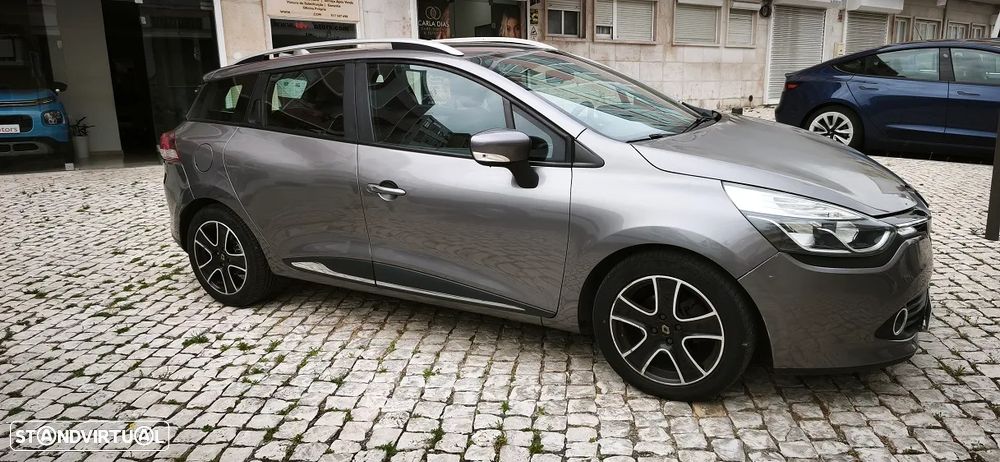 Renault Clio Sport Tourer - 10