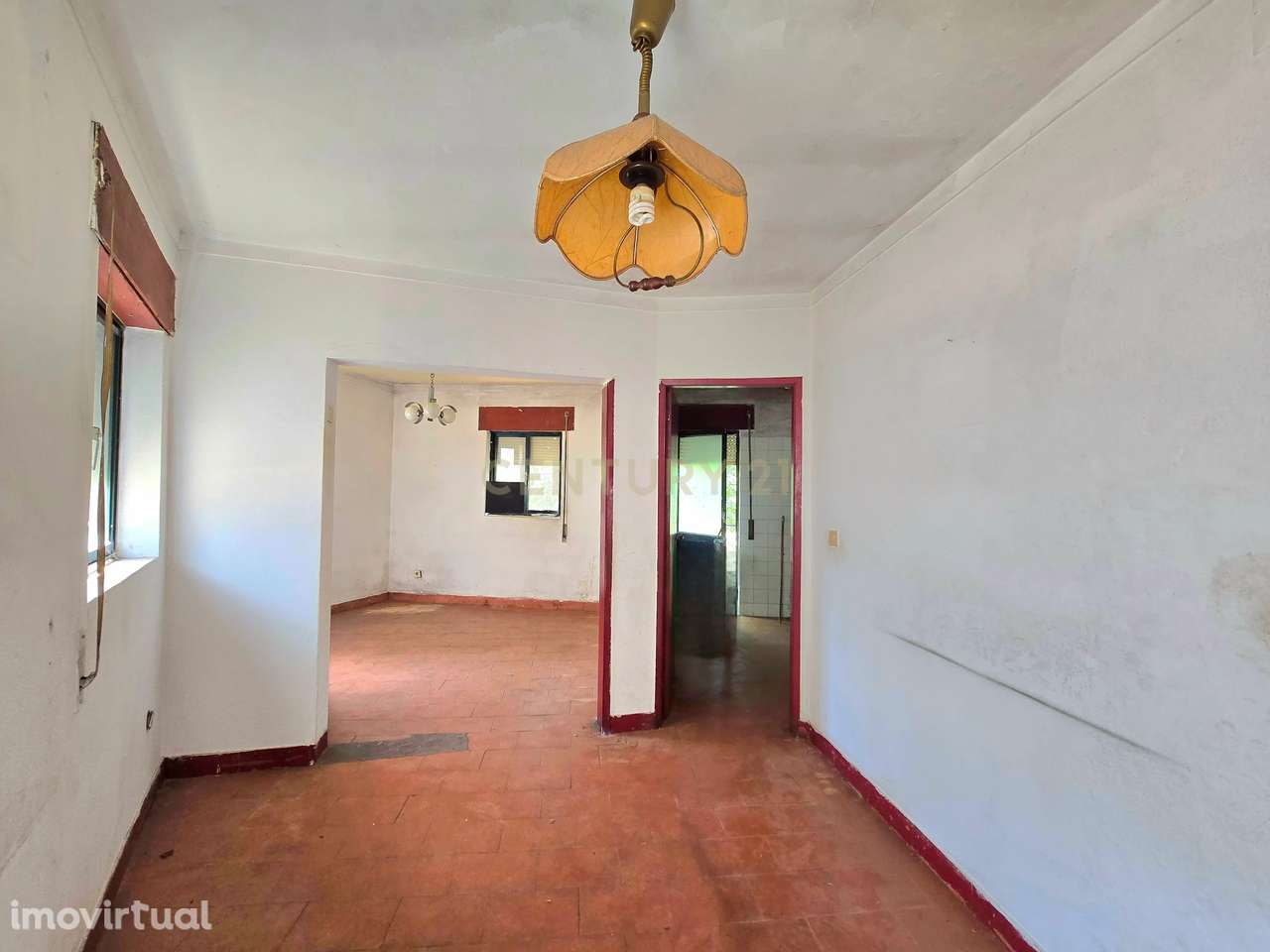 Edifício multifamiliar na zona histórica de Bragança - Grande imagem: 5/25