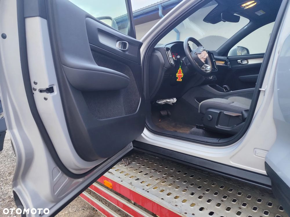 Volvo XC 40 B4 B DKG Plus Bright - 17