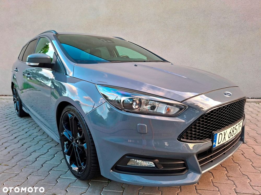 Ford Focus 2.0 TDCi ST PowerShift - 11