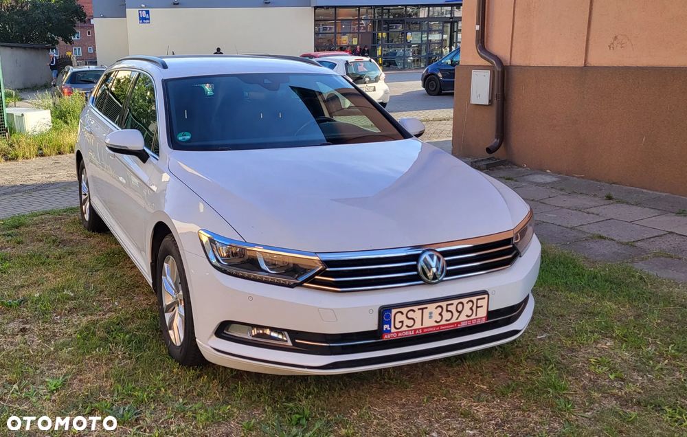 Volkswagen Passat 2.0 TDI (BlueMotion Technology) DSG Comfortline - 1